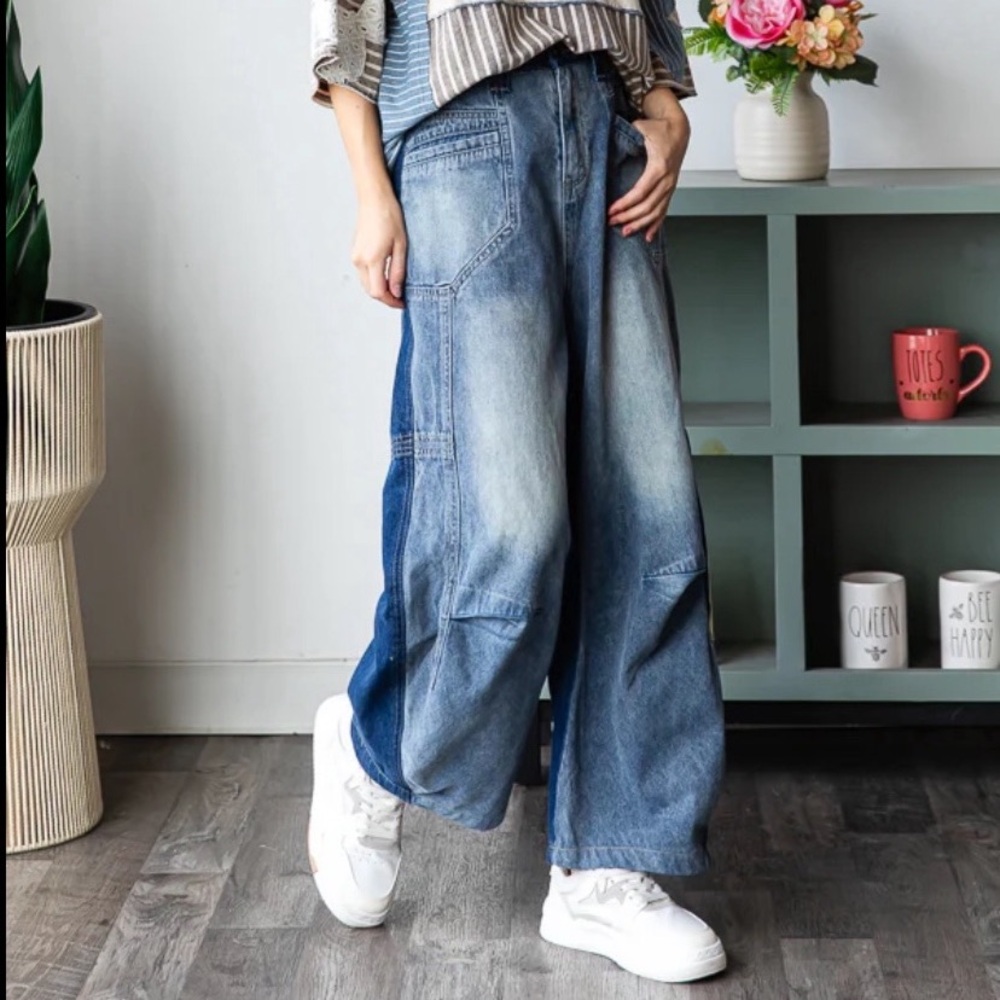 Oli & Hali Two-Tone Light and Dark Blue Wide-Leg Jeans - Picture 4 of 5